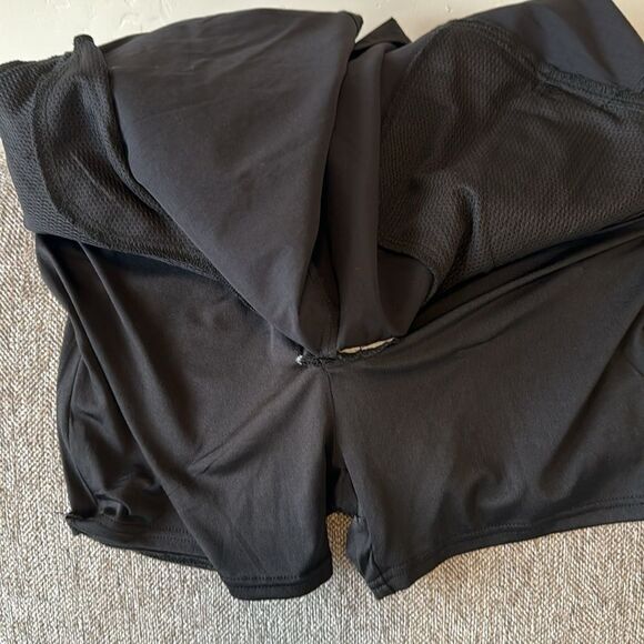 Eddie Bauer Black Skirt Bermuda Skort Stretch Slightly Curvy Regular Size 8 NWT - Picture 12 of 12